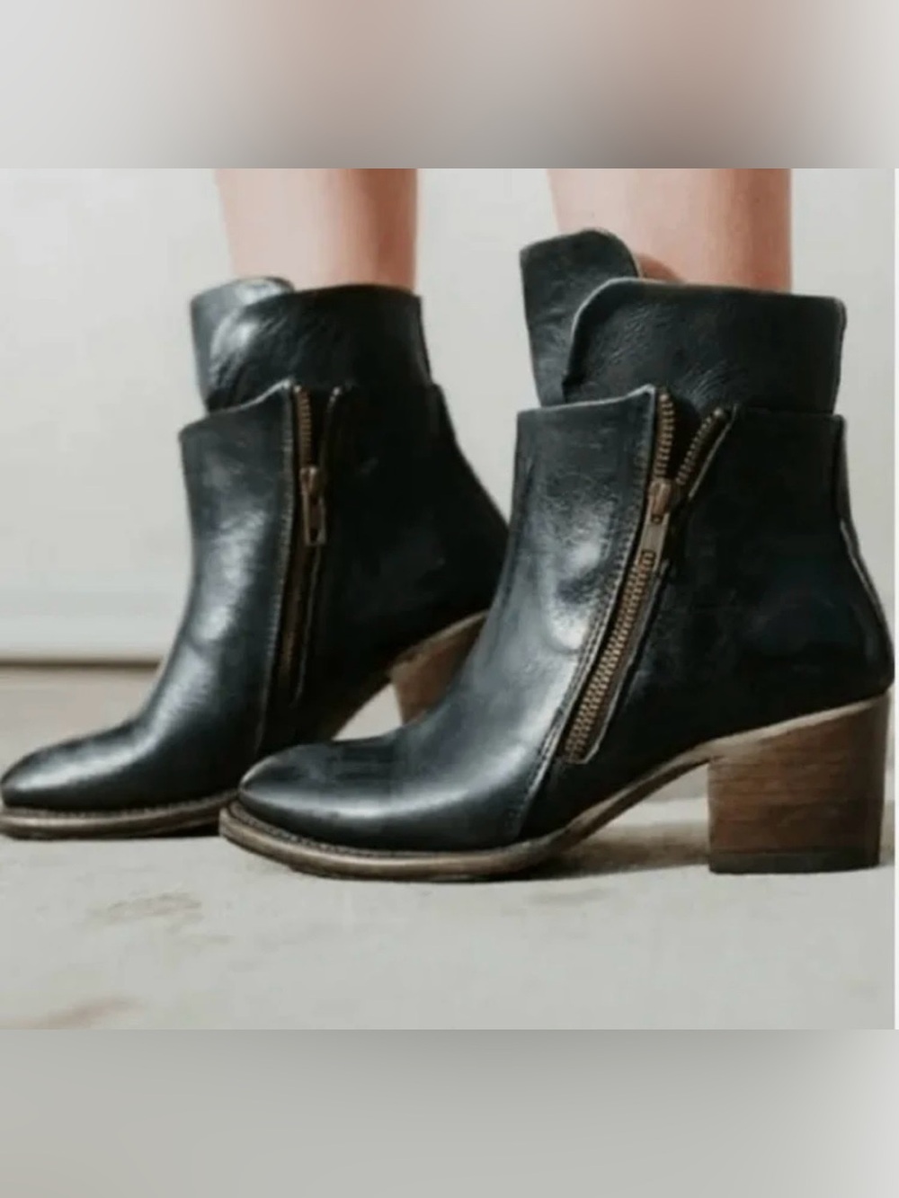 Freebird by Steven | Womens Black Distressed Leather Dual Zip Clip Ankle Boots 7